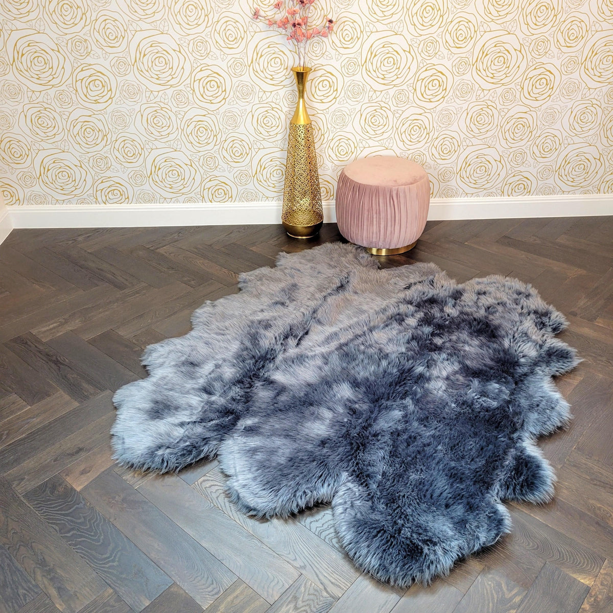 6' x 6' Animal Shape Artificial Wool Faux Fur Rug