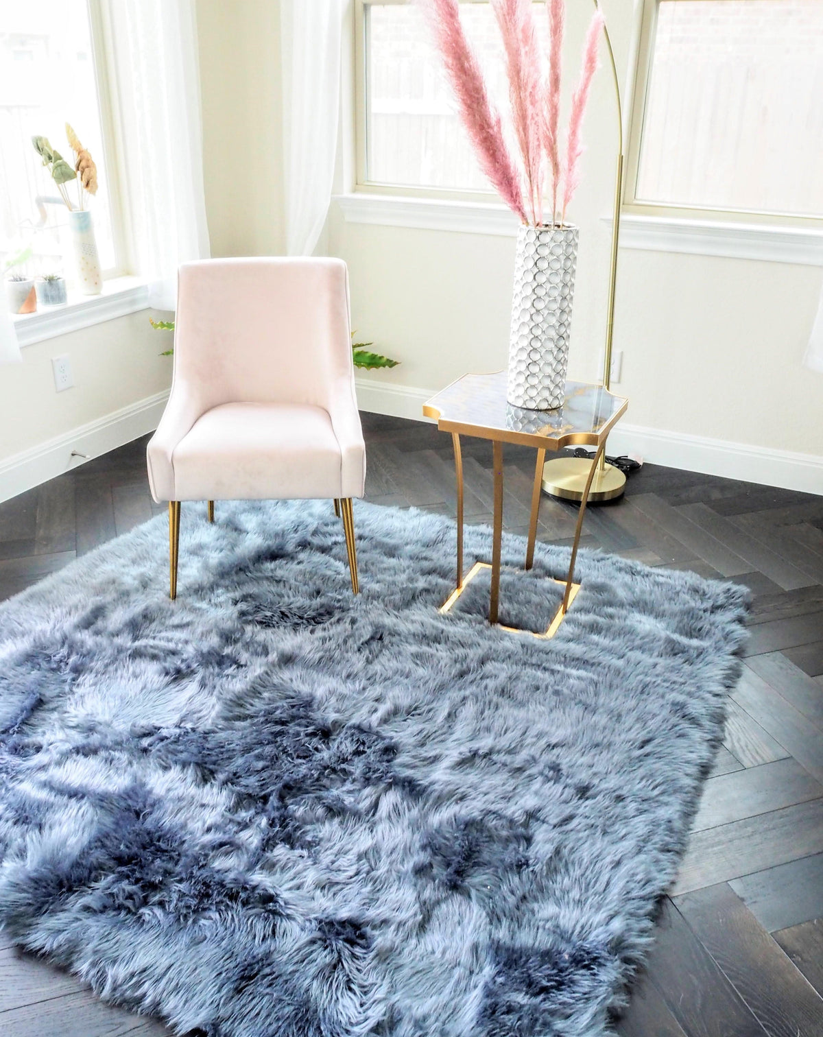 6' x 6' Artificial Wool Fur Rug