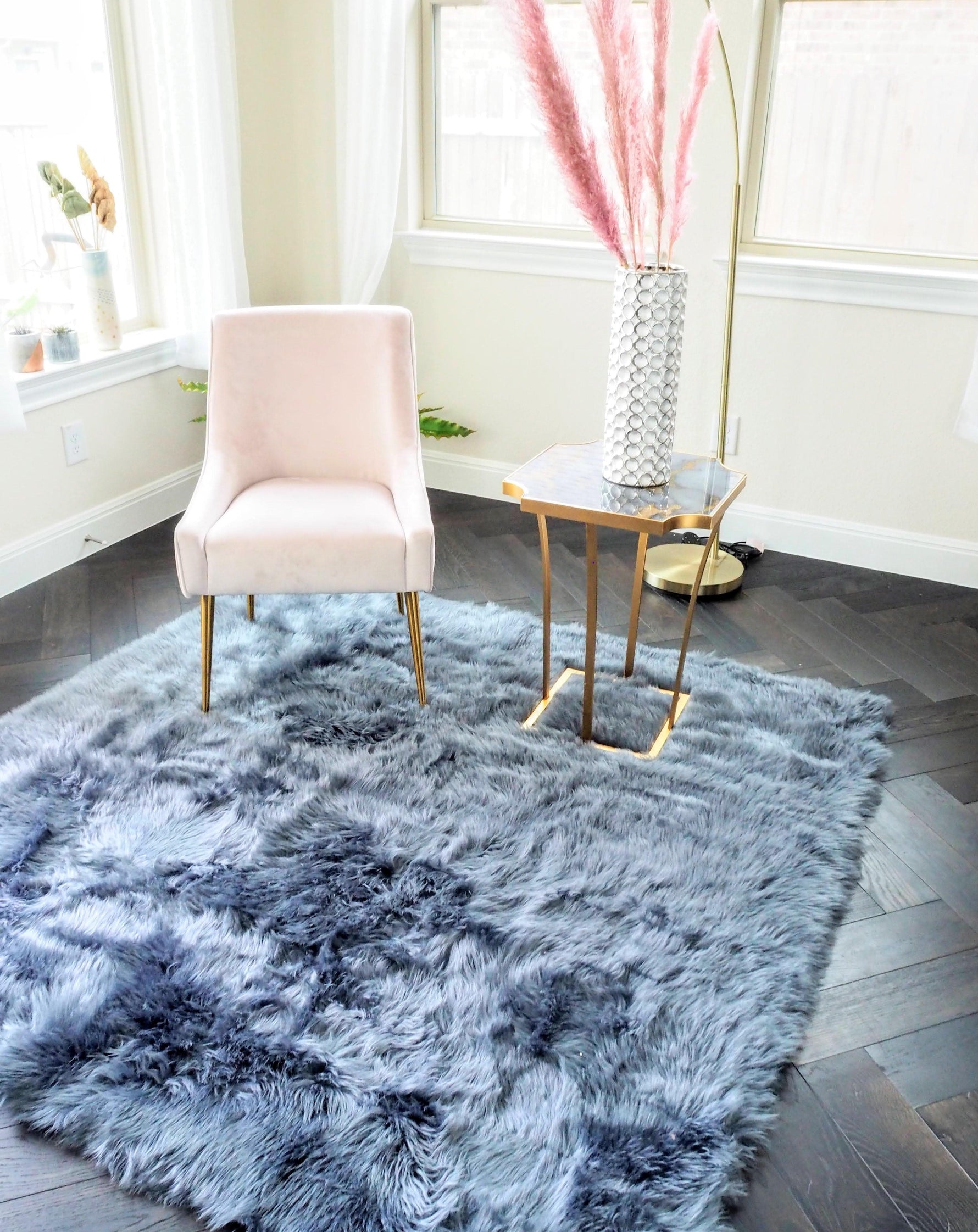 6' x 6' Artificial Wool Fur Rug