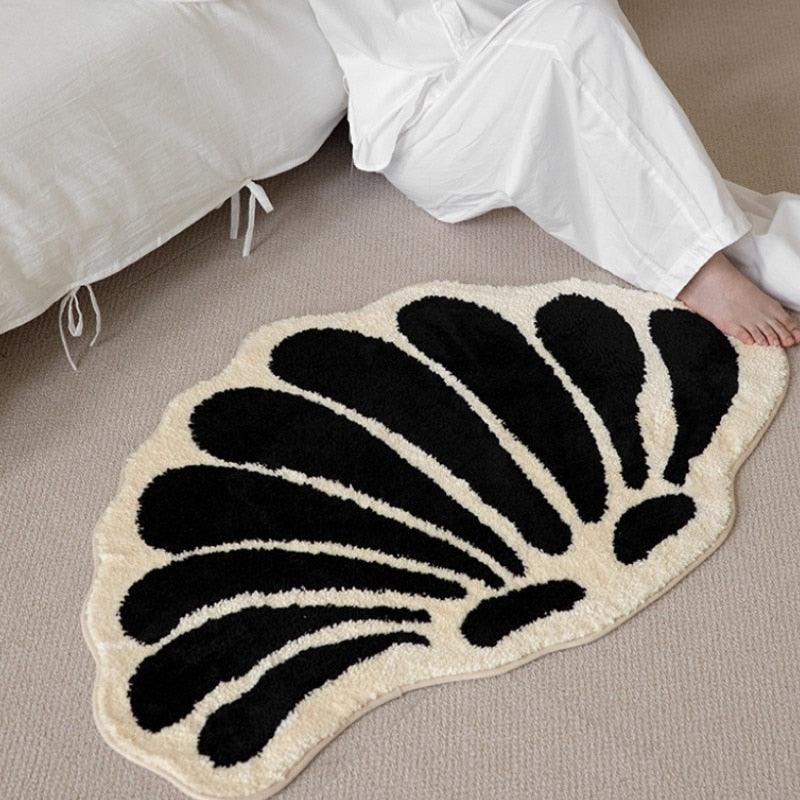 Black and Ivory Shell Bath Mat