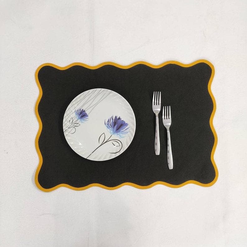 Black Classic Scallop Cotton Placemat Set of 4