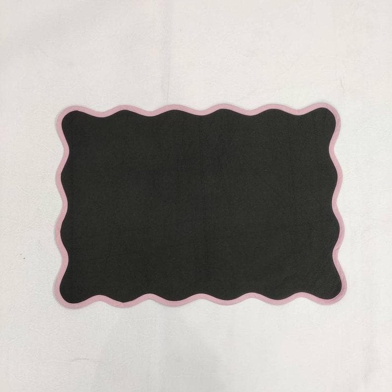 Black Classic Scallop Cotton Placemat Set of 4 Light pink