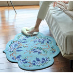 Chinoiserie Grape Vine Accent Hand-Tufted Rug