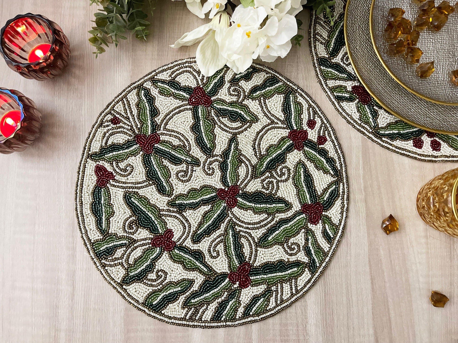 Christmas Floral Round Beaded Placemat - MAIA HOMES