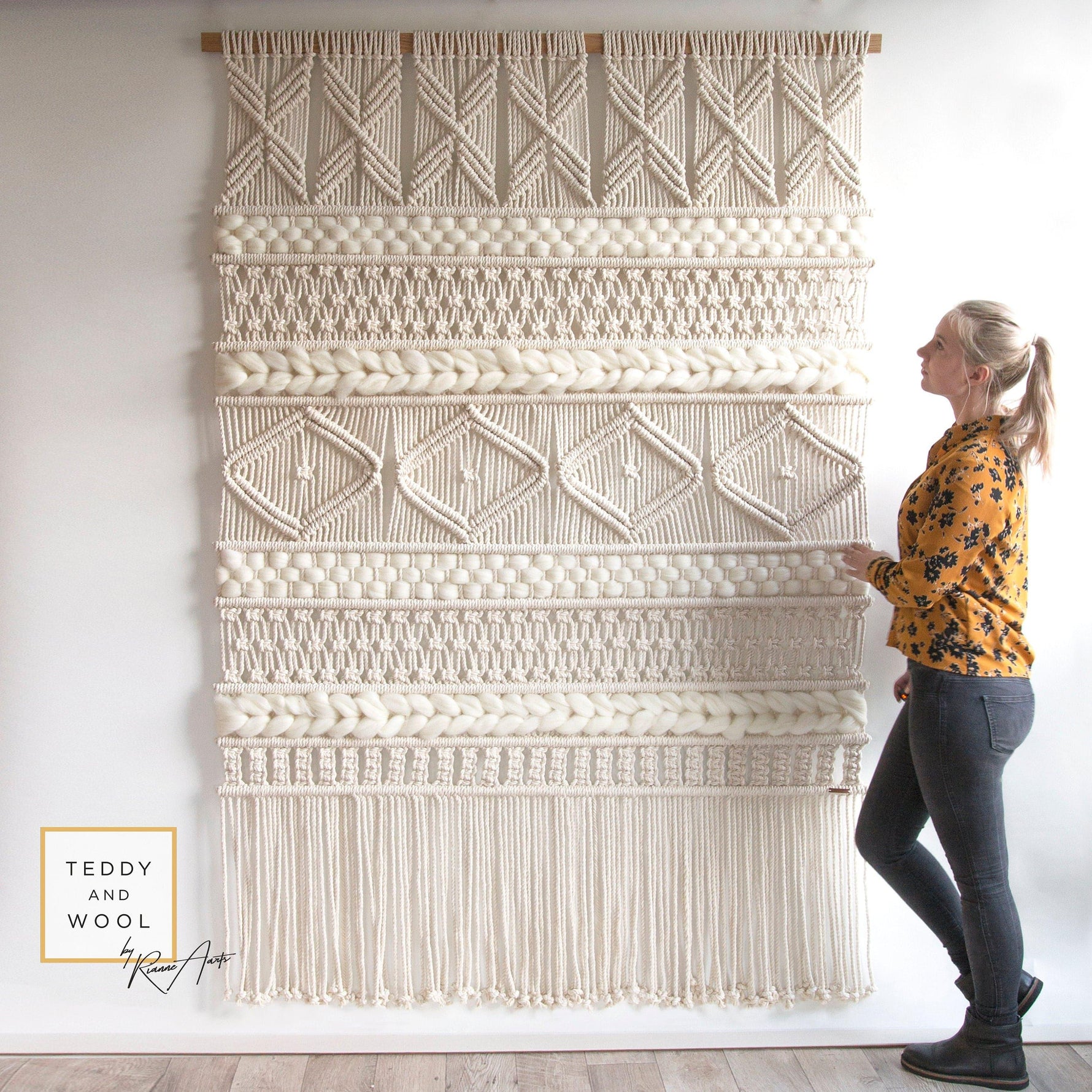 EDA Large Macrame Wall Hanging