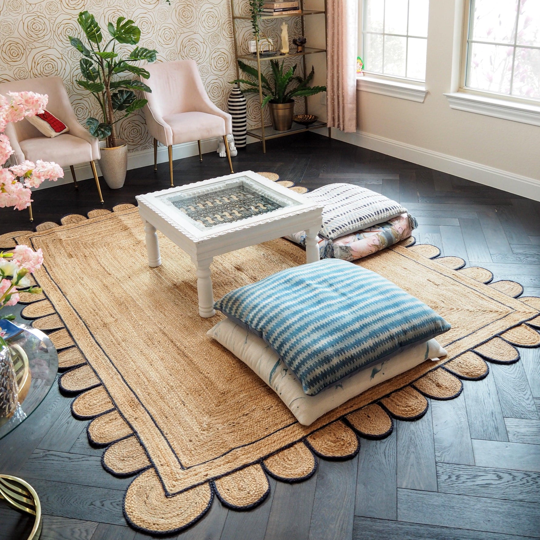 Handmade Navy Blue Scalloped Jute Rug