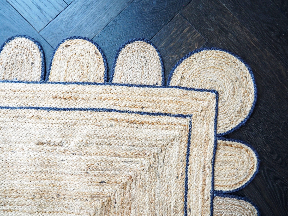 Handmade Navy Blue Scalloped Jute Rug