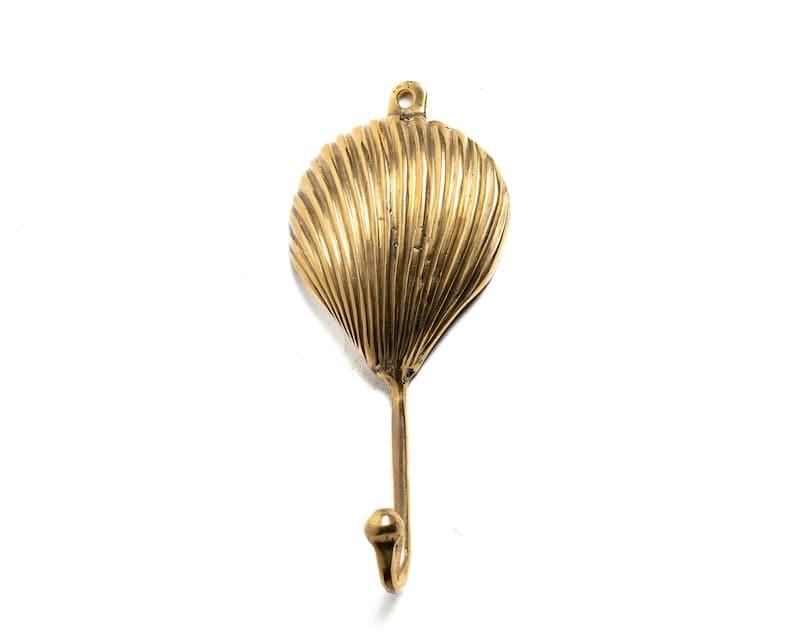 Large Solid Brass Shell Shaped Wall Hanging Hook