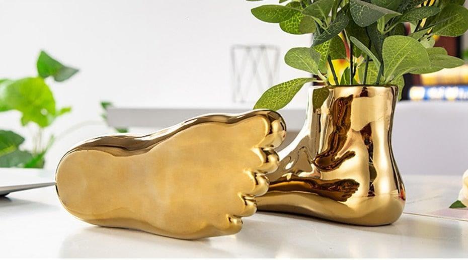 Maia Pair of 2 Foot-Shaped Planters - MAIA HOMES