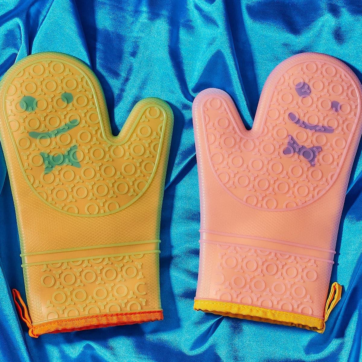 Meet Your Staff The Oven Mitts