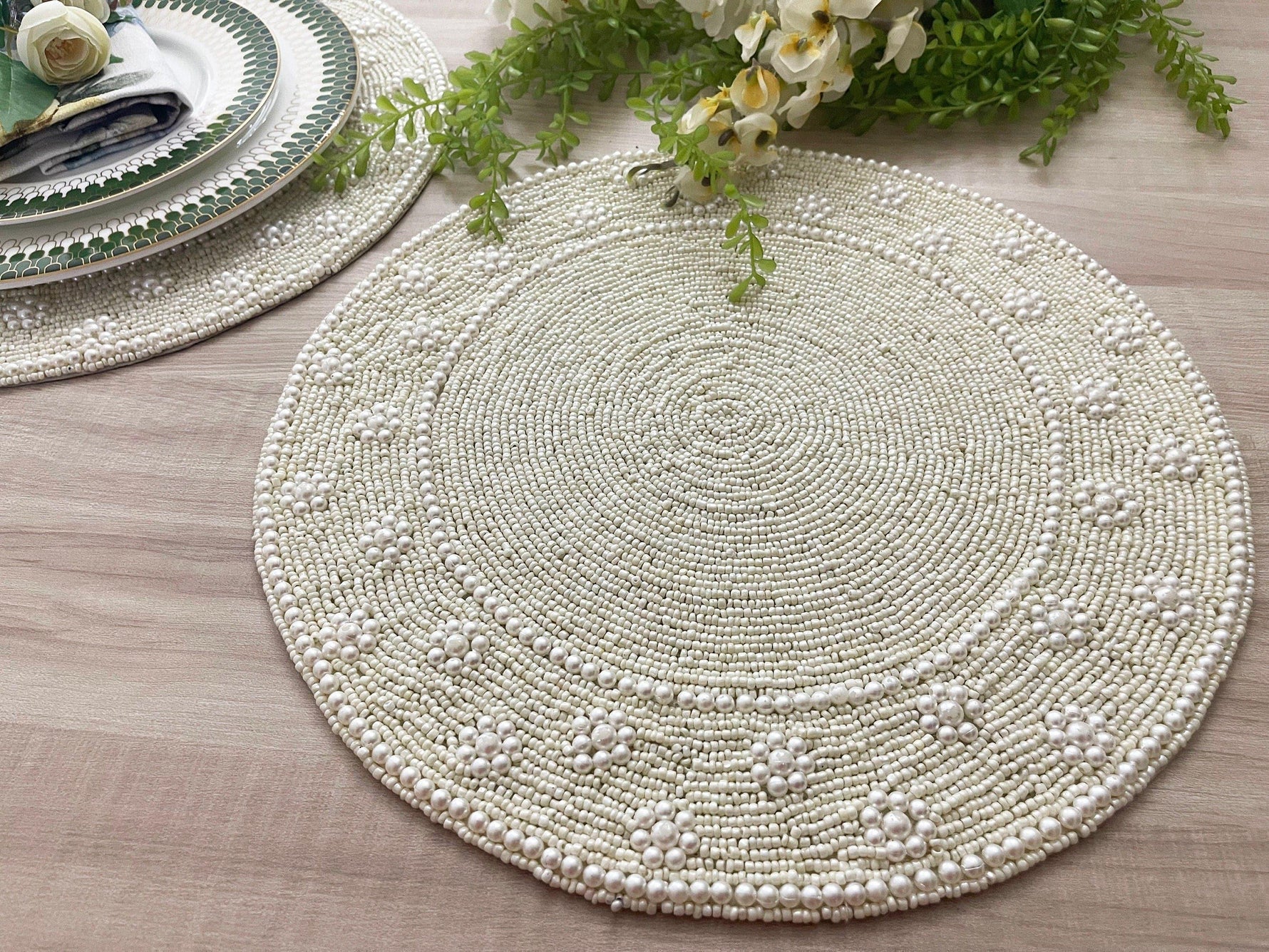 Pearl and Bead Daisy Round Placemat