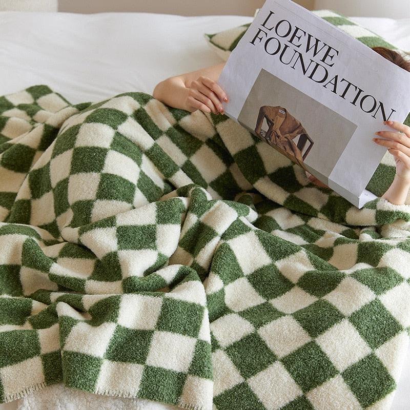 Retro Checkerboard Cozy Sherpa Mini Throw Blanket