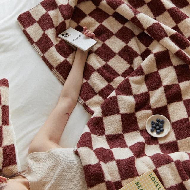 Retro Checkerboard Cozy Sherpa Mini Throw Blanket Burgundy