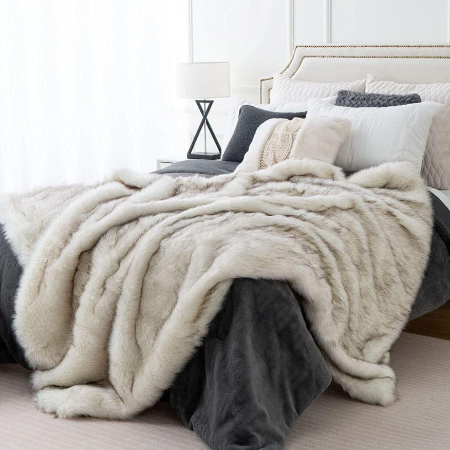 Reversible Dense Fox Faux Fur Throw Blanket