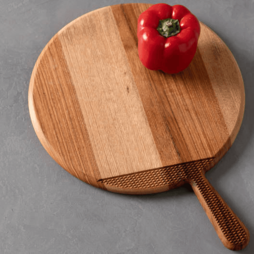 Round Cutting Board W/Handle