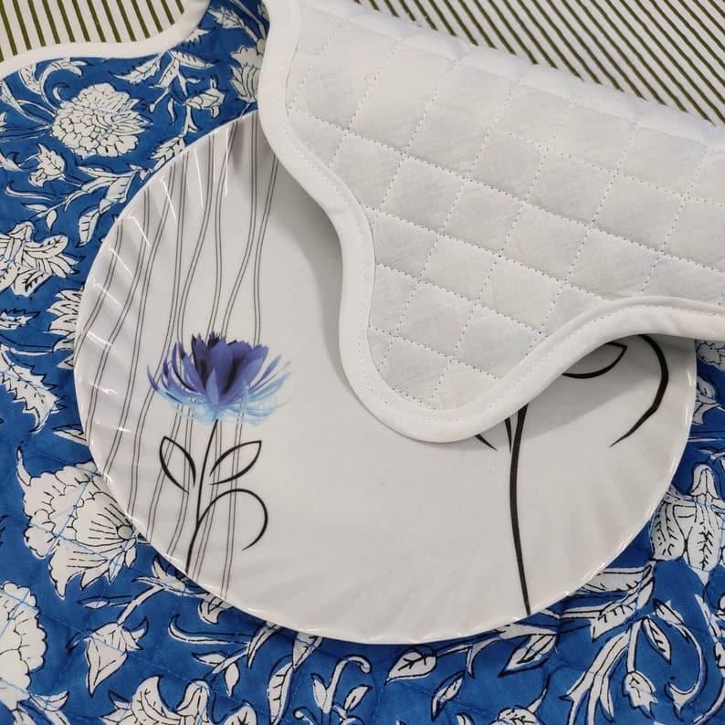 Scalloped White Floral Blue Cotton Placemat Set