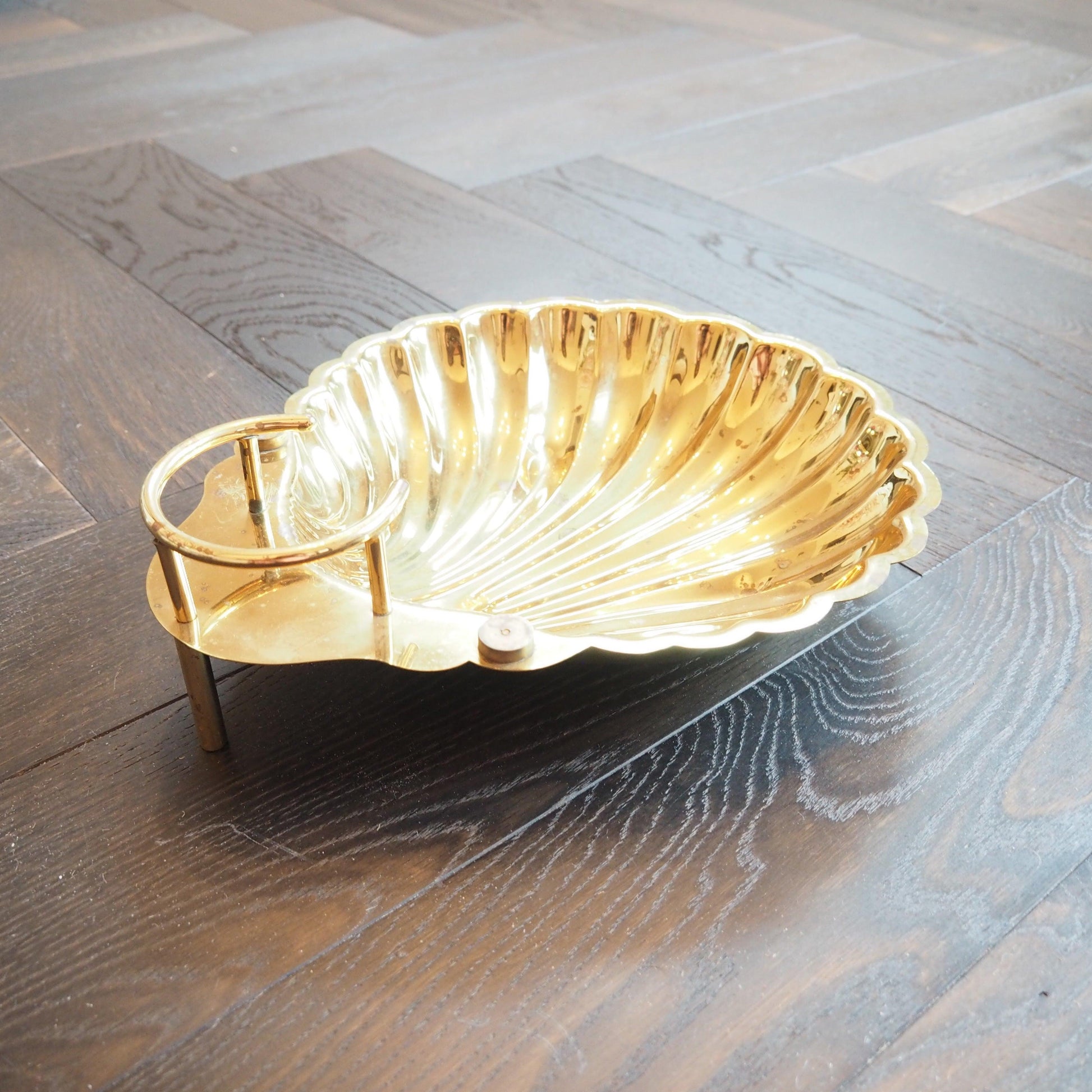 Vintage Brass Sea Shell Trinket Tray - Large - MAIA HOMES