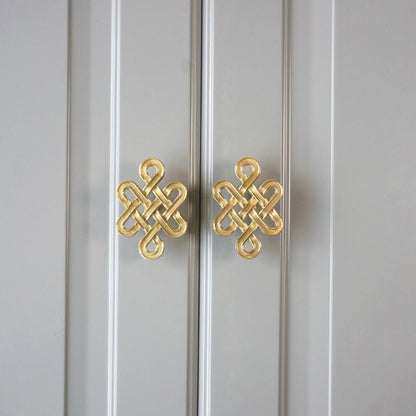 Vintage inspired Brass Twisted Cabinet Drawer Knob - set of 2 - MAIA HOMES