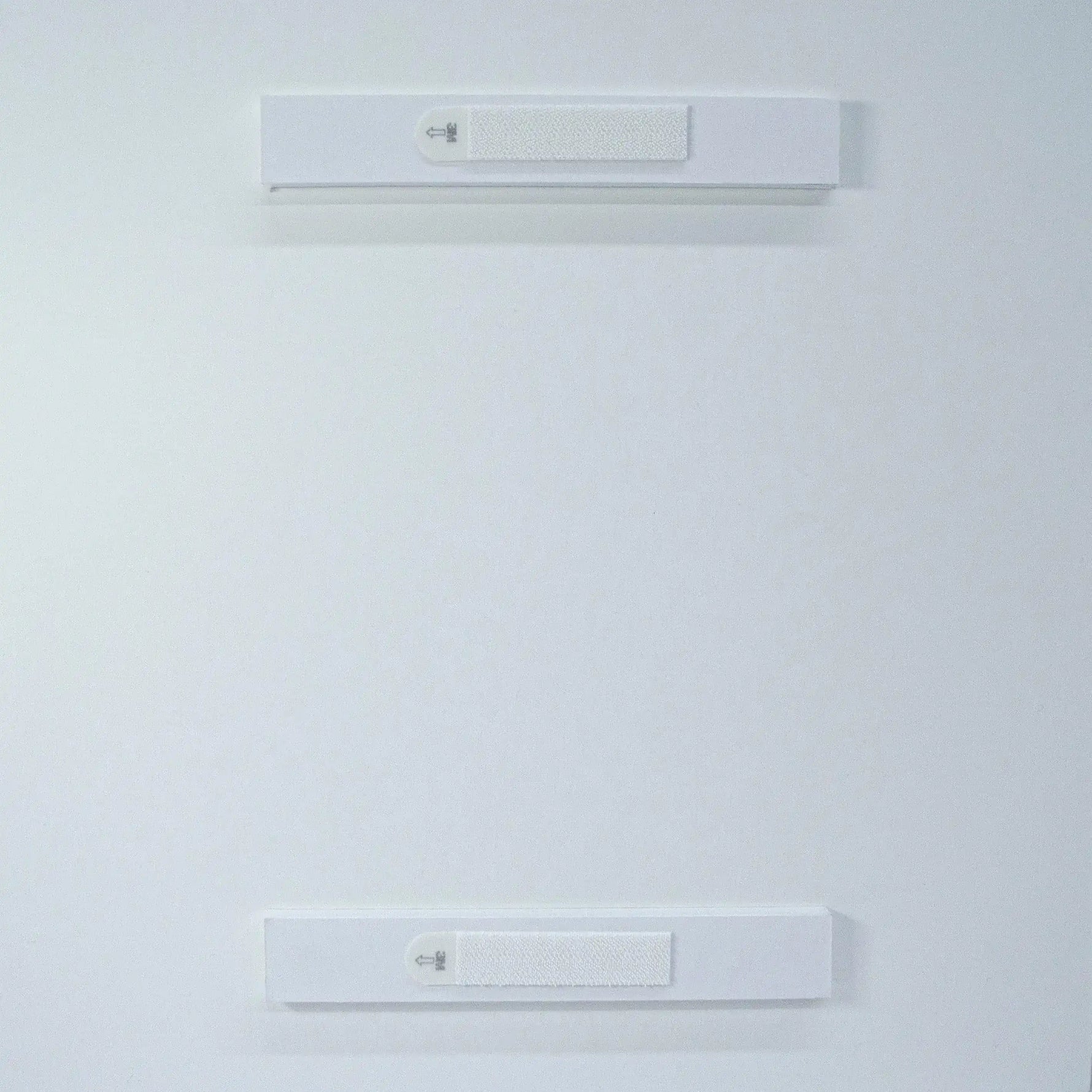 Vomintando Corazones Wall Art