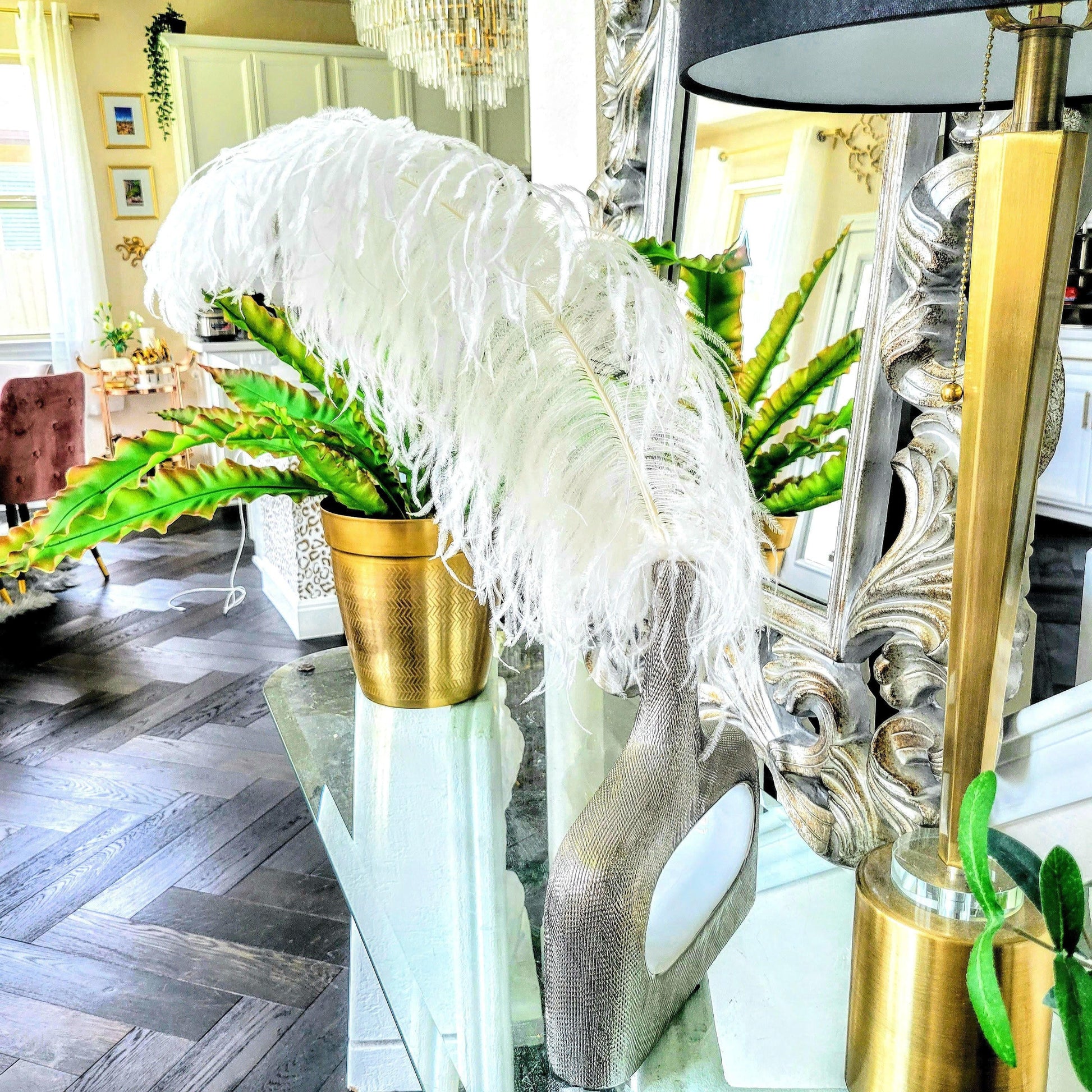 White Ostrich Feathers - 10 Stems - MAIA HOMES